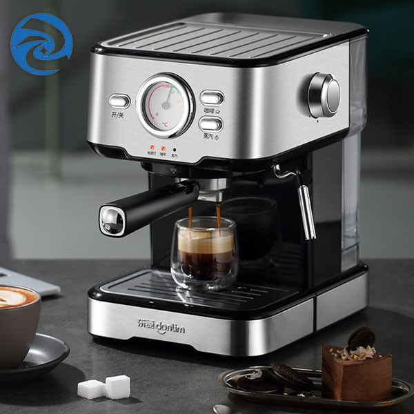 ミルクのFrotherの黒のイタリア220V家のコーヒー機械